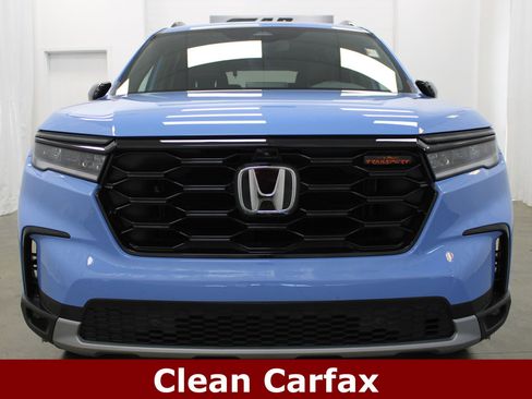 Used 2024 Honda Pilot TrailSport image 3