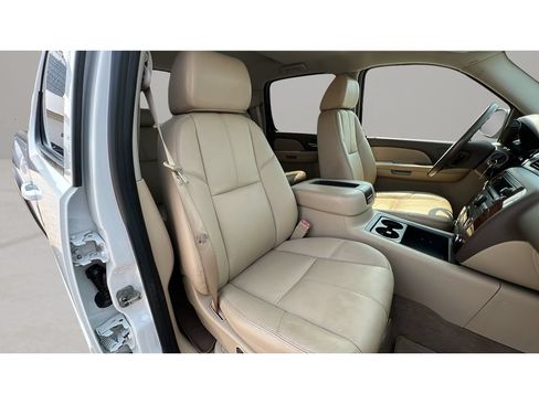 Used 2009 Chevrolet Silverado 1500 LTZ w/ Safety Package AWD/4WD image 31