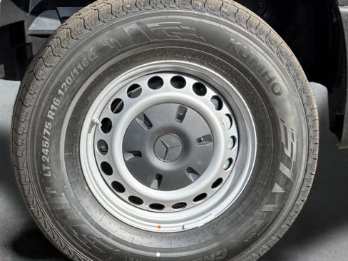 New 2025 Mercedes-Benz Sprinter 2500 image 31