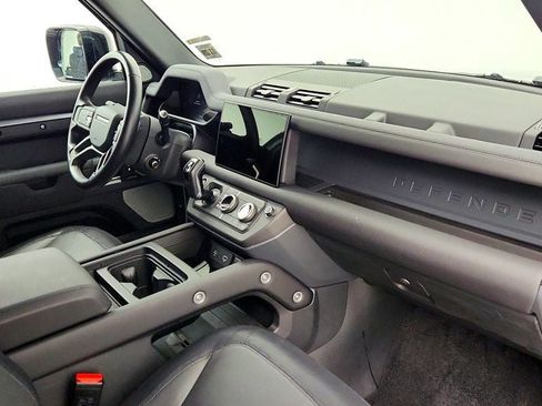 Used 2024 Land Rover Defender 130 X-Dynamic SE AWD/4WD image 27