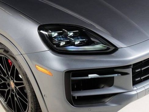 New 2026 Porsche Cayenne GTS AWD/4WD image 32