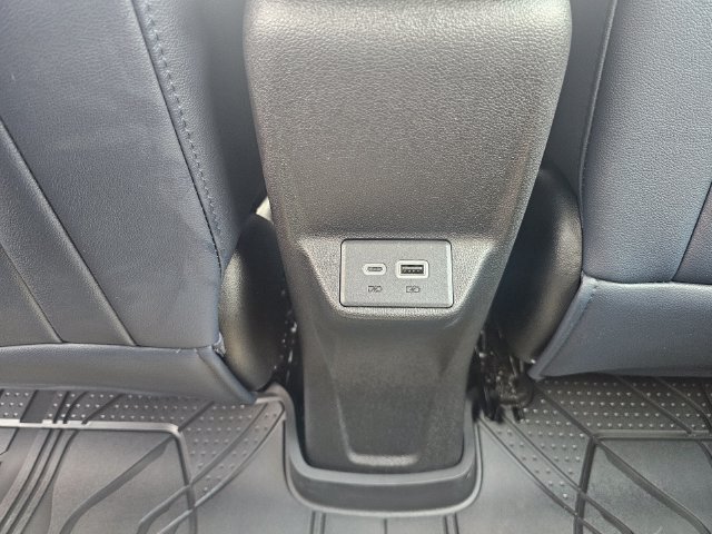 Used 2023 Chevrolet Bolt EUV Premier w/ Super Cruise Package FWD image 20