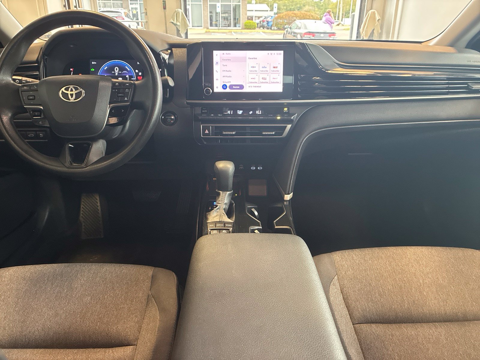 Used 2025 Toyota Camry LE FWD image 16