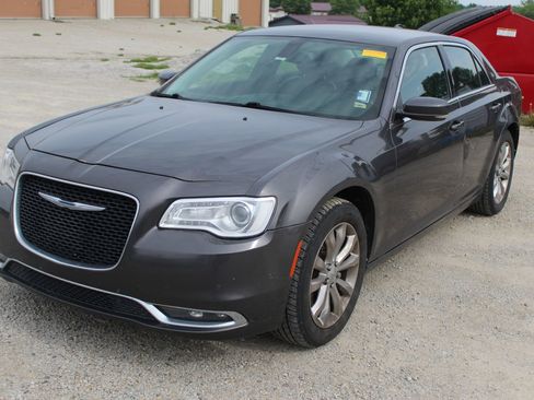 Used 2015 Chrysler 300 Limited w/ 300 Premium Group AWD/4WD image 2