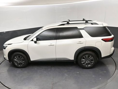 Used 2023 Nissan Pathfinder SV image 25
