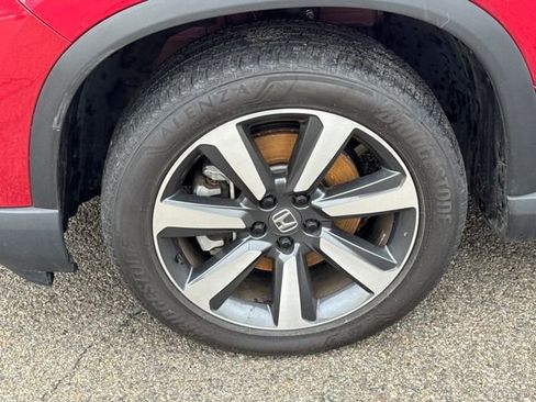 Certified 2025 Honda Pilot Touring image 2