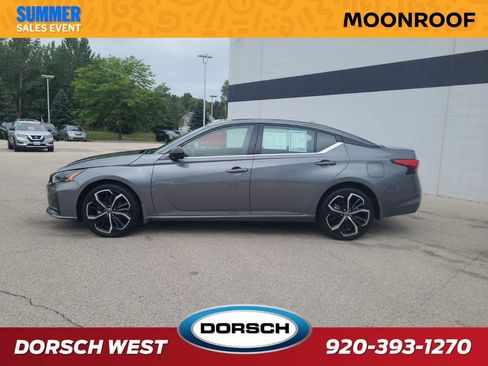 Used 2023 Nissan Altima 2.5 SR w/ SR Premium Package AWD/4WD image 3