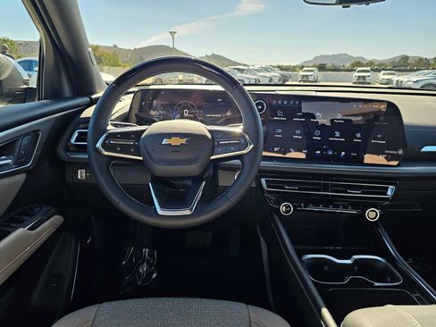 New 2026 Chevrolet Traverse LT w/ Enhanced Driving Package FWD image 21