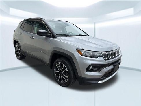 Used 2022 Jeep Compass Limited AWD/4WD image 10