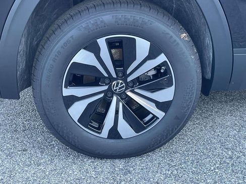 New 2026 Volkswagen Atlas SE FWD image 7