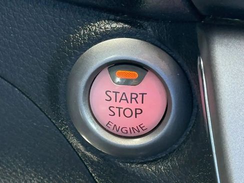 Used 2015 Nissan Sentra SV FWD image 25