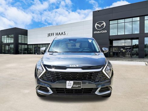 Used 2023 Kia Sportage EX image 4