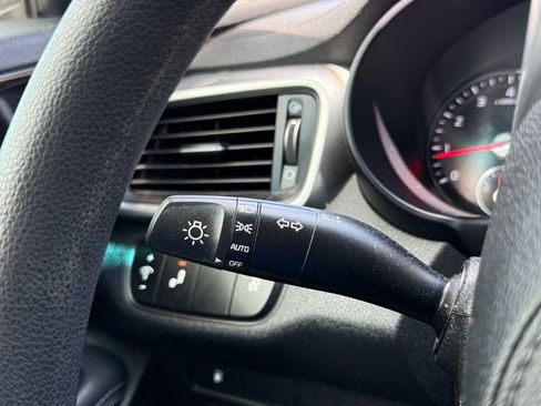 Used 2020 Kia Sorento LX image 20