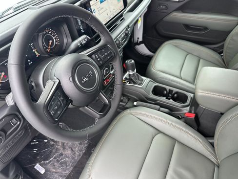 New 2026 Jeep Gladiator Mojave image 10