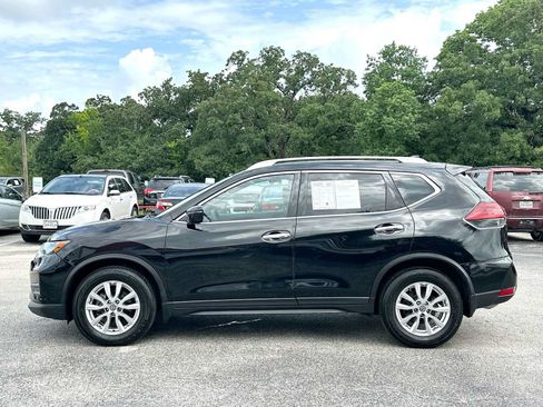Used 2019 Nissan Rogue S w/ Special Edition Package FWD image 12