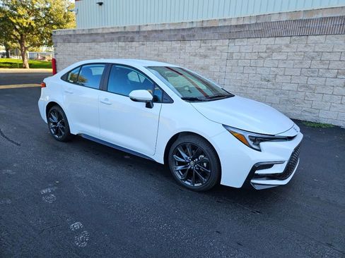 Certified 2024 Toyota Corolla SE image 7