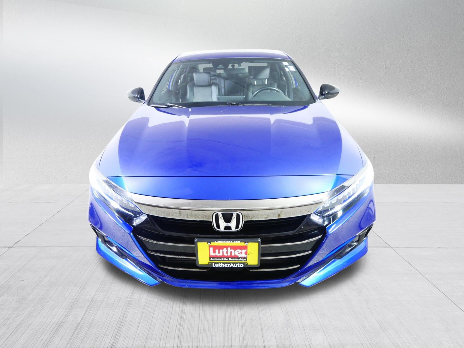 Used 2022 Honda Accord Sport image 2