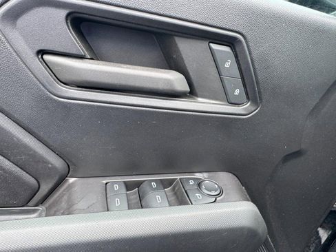 Used 2024 Chevrolet Colorado W/T RWD image 15