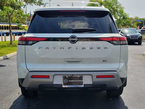Used 2024 Nissan Pathfinder SL w/ SL Premium Package FWD image 5