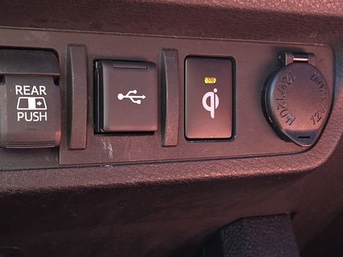 Used 2023 Toyota Tacoma TRD Off-Road w/ Technology Package RWD image 21