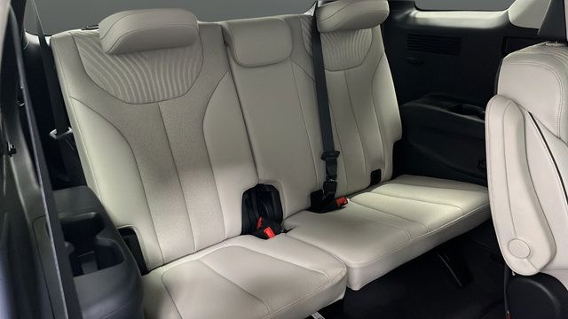 Used 2025 Hyundai Palisade Calligraphy FWD image 27