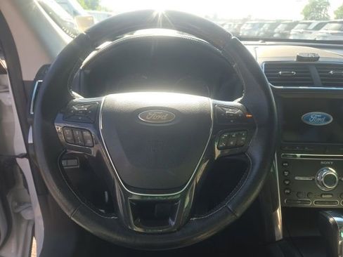 Used 2017 Ford Explorer Platinum AWD/4WD image 33