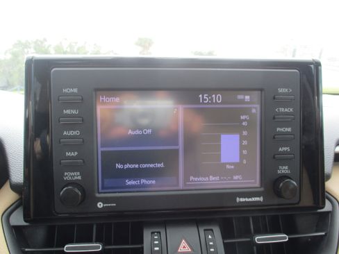 Used 2022 Toyota RAV4 XLE Premium image 15