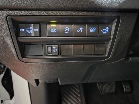 Used 2022 Toyota Tundra Limited AWD/4WD image 42