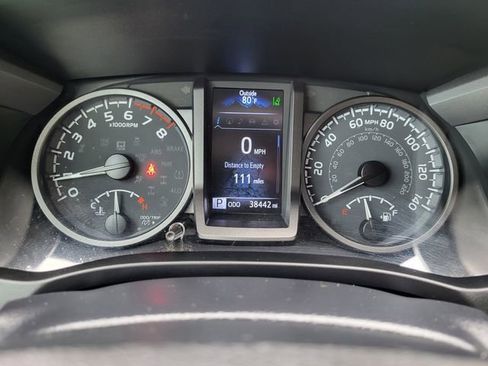 Used 2022 Toyota Tacoma TRD Off-Road AWD/4WD image 13