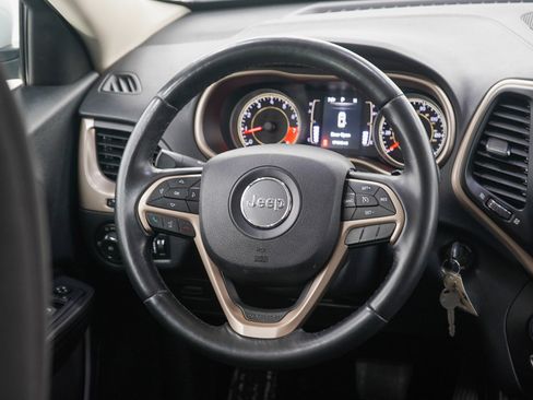 Used 2015 Jeep Cherokee Latitude AWD/4WD image 15