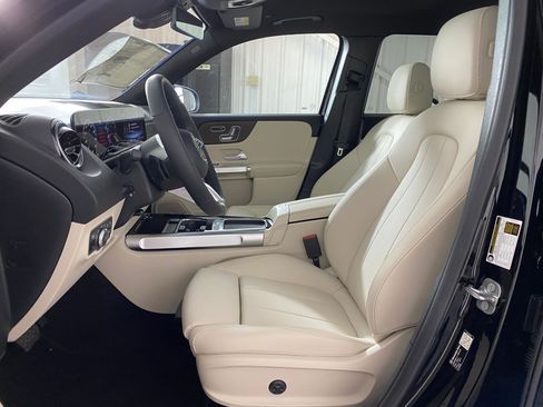 New 2026 Mercedes-Benz GLB 250 4MATIC image 4