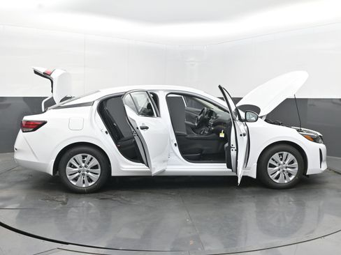 New 2025 Nissan Sentra S image 44