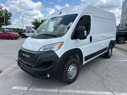 New 2025 RAM ProMaster 2500 w/ Convenience Group image 13