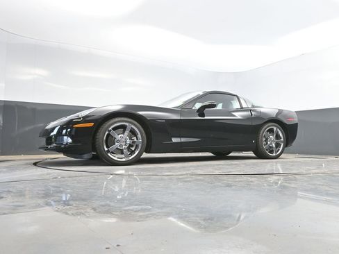 Used 2009 Chevrolet Corvette Coupe w/ Preferred Equipment Group RWD image 39