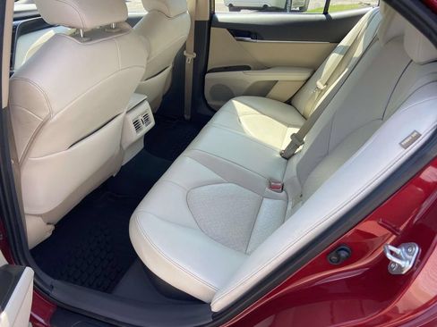 Used 2022 Toyota Camry XLE FWD image 16