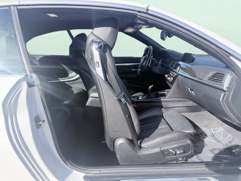 Used 2020 BMW 430i Convertible w/ Convenience Package image 16