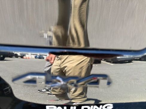 Used 2023 Jeep Grand Cherokee Altitude image 4