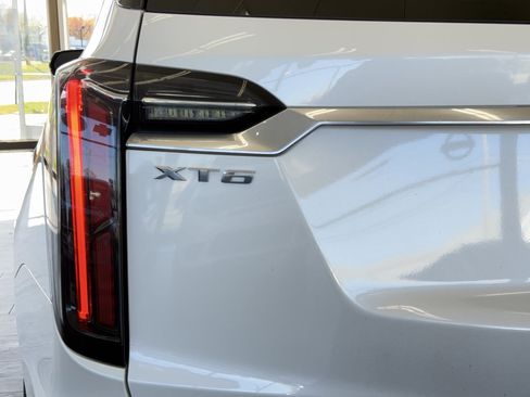Used 2023 Cadillac XT6 Sport AWD/4WD image 12