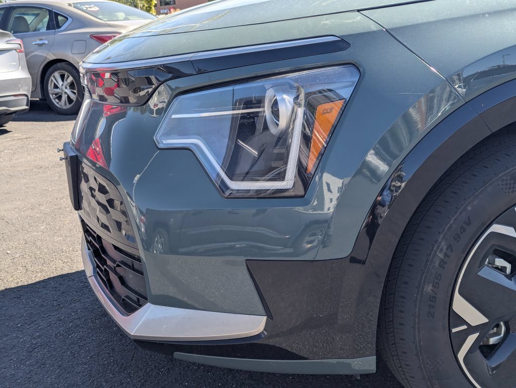 Used 2023 Kia Niro Wind FWD image 12