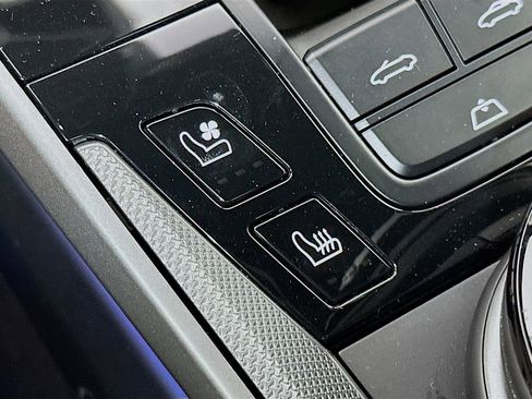 Used 2025 Porsche 911 Carrera image 22