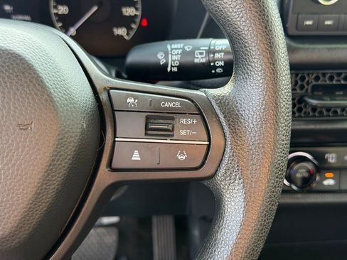 Used 2024 Honda HR-V LX image 17