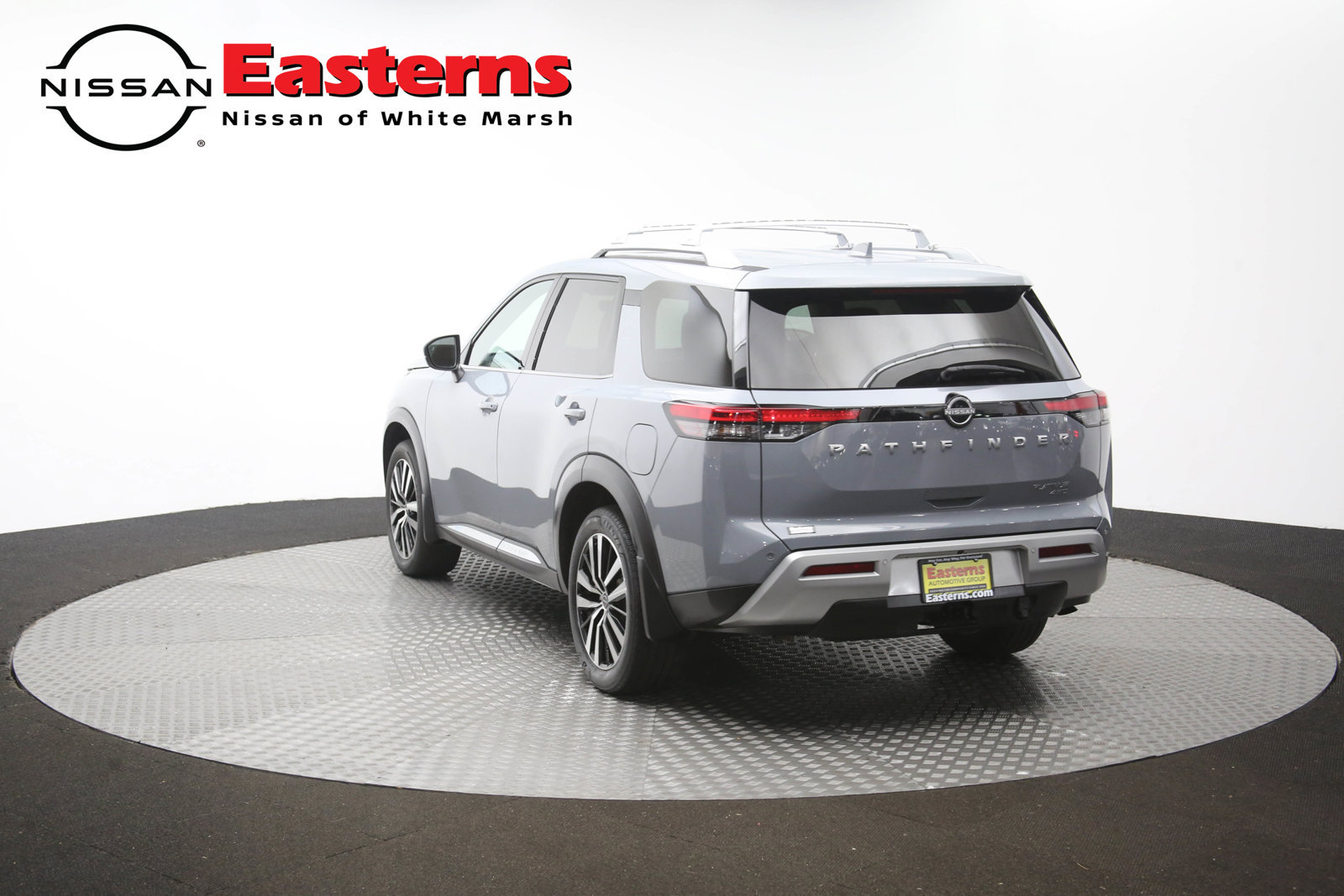 Used 2023 Nissan Pathfinder Platinum w/ Cargo Package AWD/4WD image 64