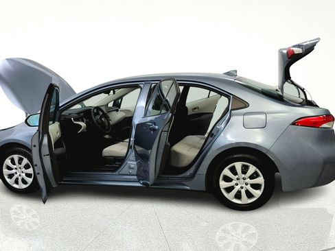 Used 2022 Toyota Corolla LE FWD image 12