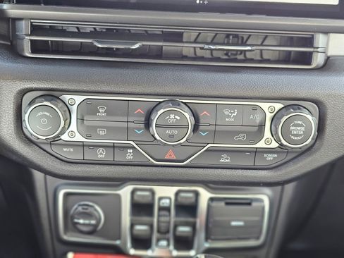 New 2026 Jeep Gladiator Willys image 13