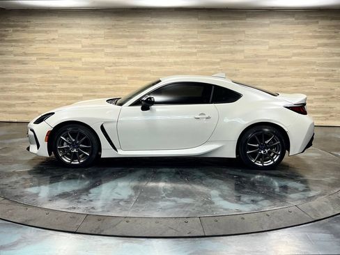 Used 2024 Subaru BRZ Limited w/ Popular Package 2 RWD image 27