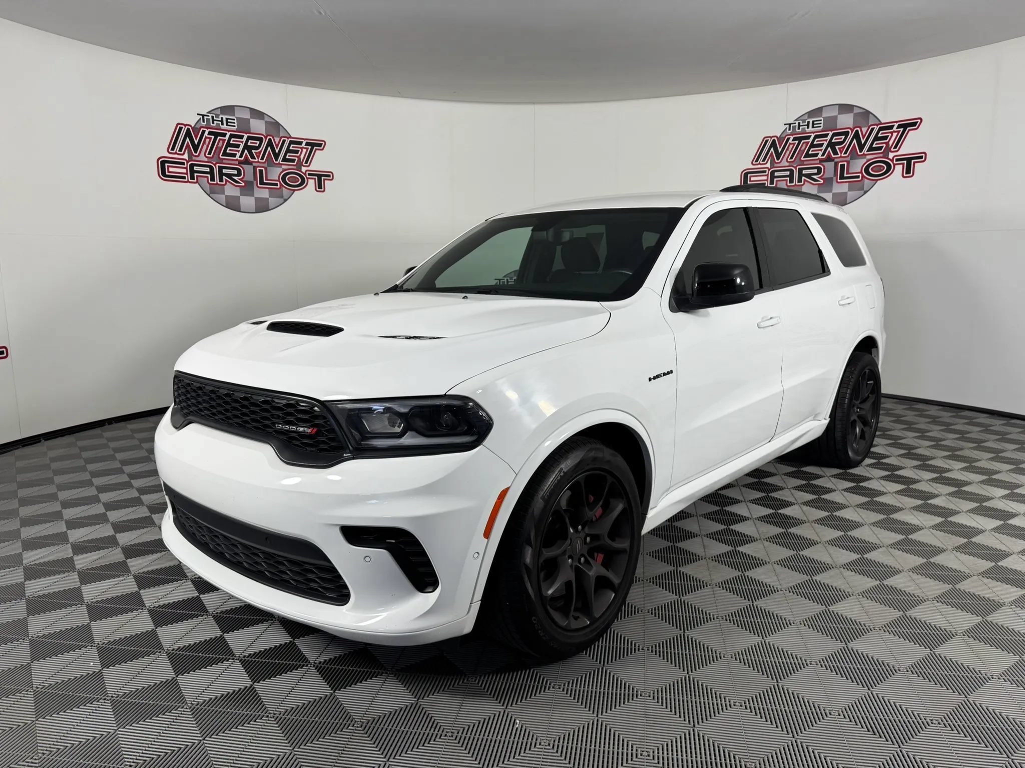 Used 2024 Dodge Durango R/T w/ Tow 'N Go Package AWD/4WD image 3