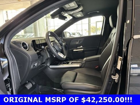 Certified 2025 Mercedes-Benz GLA 250 image 2