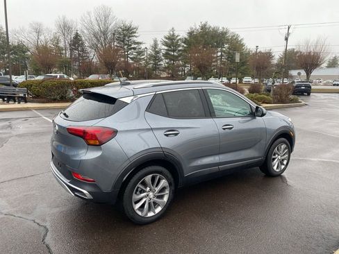 Used 2022 Buick Encore GX Essence w/ Experience Buick Package AWD/4WD image 3