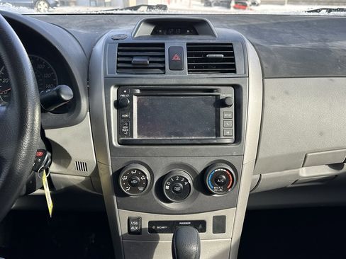 Used 2013 Toyota Corolla LE w/ Premium Pkg image 25