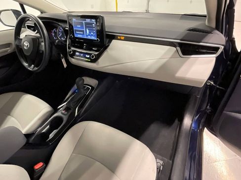 Used 2022 Toyota Corolla LE w/ Carpet Mat Package (TMS) image 25